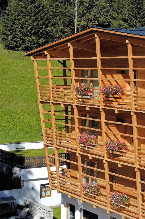 Hotel Melodia Del Bosco Badia Kültér fotó
